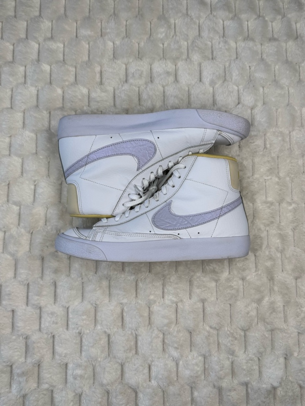 Nike Blazer Mid '77 "Easter" White Purple Coconut Milk FJ4644-100 GS Sz 7y